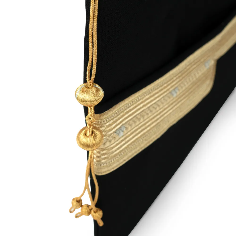Bisht-Design-Laptop-Sleeve-Zipper-Pouch-PCH-014-Tassel.webp