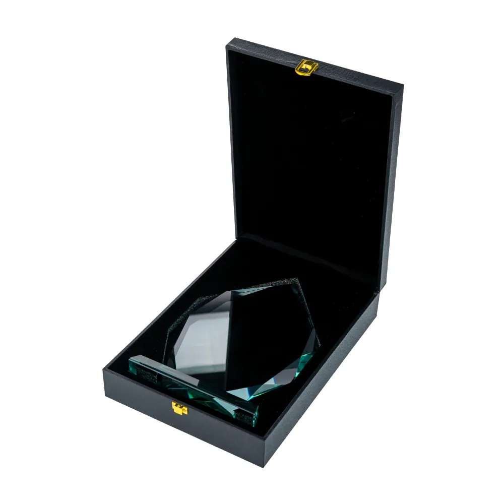 Iceberg-Design-Crystal-Award-CR-31-with-Box.webp