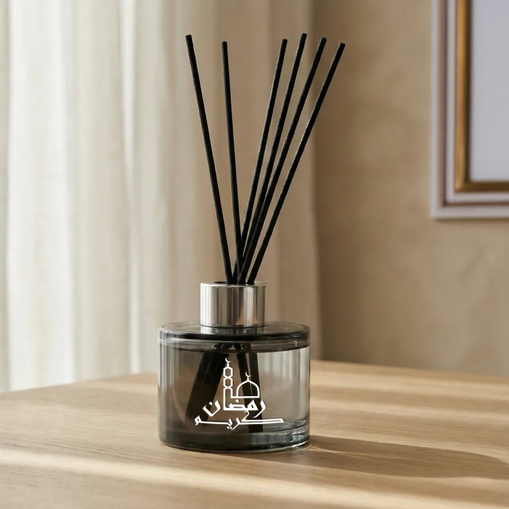 Branding-Aroma-Reed-Diffuser-with-Kashmir-Wood-Scent-DIF-02.webp