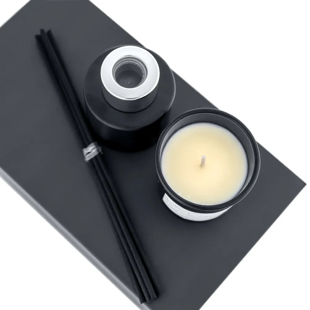 Scented-Candle-and-Aroma-Reem-Diffuser-Giftset-GS-063-Top-View.webp